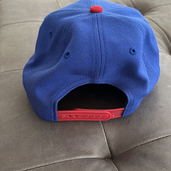 Chicago Cubs 47 Adjust. Flat bill Hat red & blue with logo. Perfect condition - Picture 4 of 6